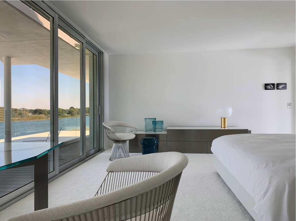 studio pierre eric leger projet floride chambre master pieces uniques bureau verre clair et inox console inox chaise bertoia