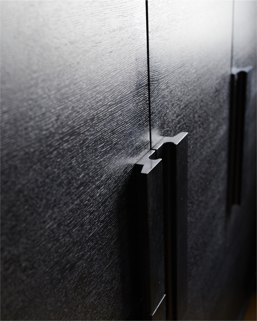 poignée design studio pierre éric léger bois massif chêne teinté noir