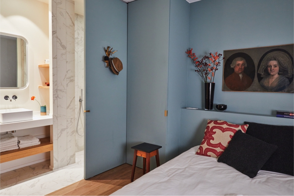 chambre avec salle de bain attenante porte coulissante invisible